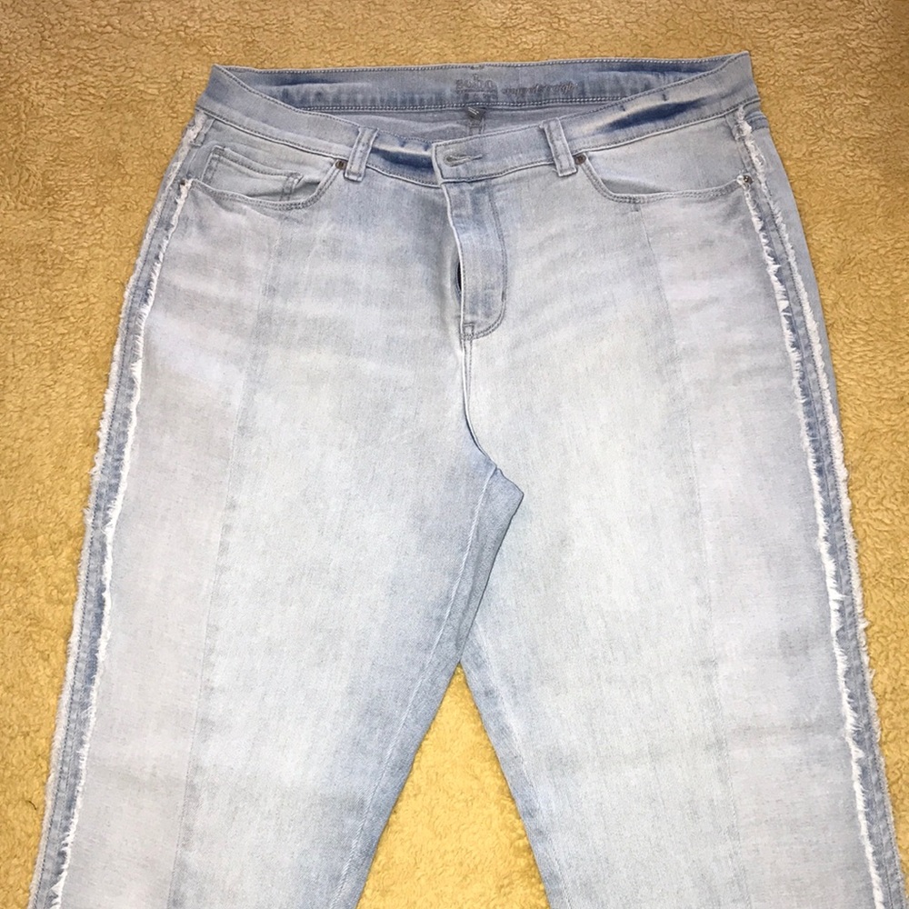 New York & Company/ Soho woman’s cropped straight leg jeans, size 14
